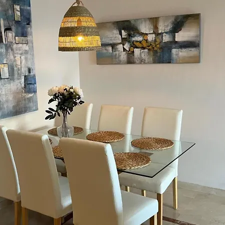 Διαμέρισμα Hanami La Fragata Garden 2 *