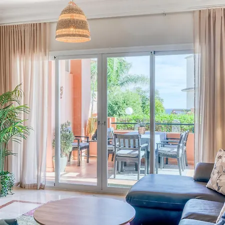 Hanami La Fragata Garden 2 *