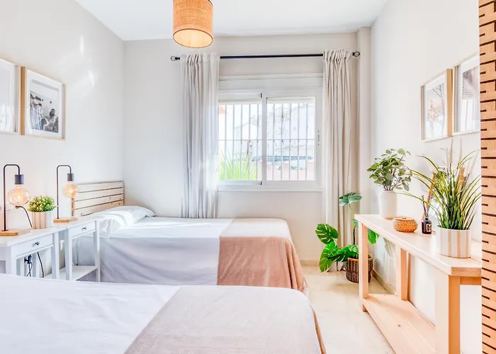 Apartment Hanami La Fragata Garden 2 *