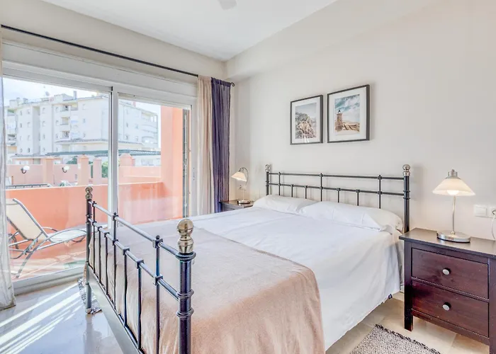 Hanami La Fragata Garden 2 Apartamento *