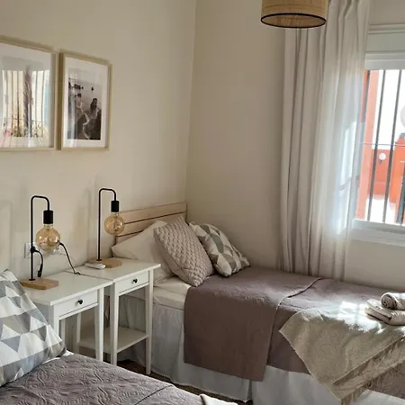 Hanami La Fragata Garden 2 Appartement *